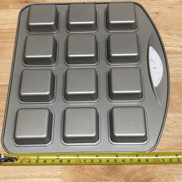 Wilton Daily Delights Mini Square Bake Pan 12 Cavity - Picture 3 of 4